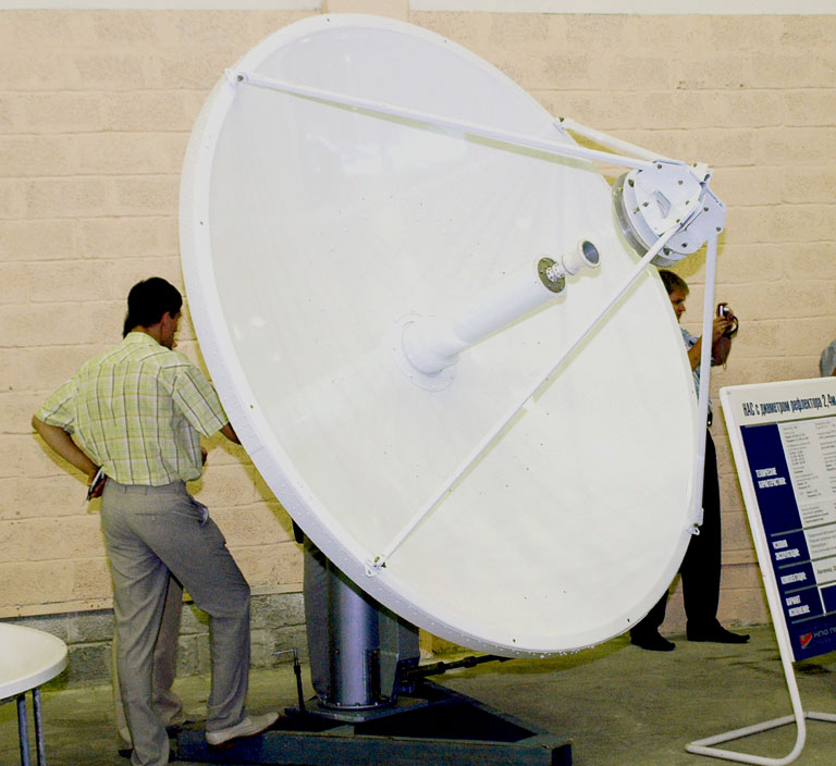 Ground Antenna System NAS 11-14-2.4